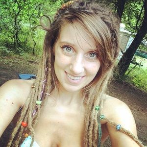 Meet your Posher, Annalise